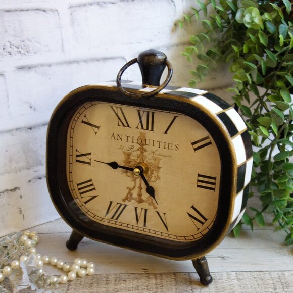 The Crafty Hobbit | Accents | Courtly Decor Black And White Checked ...